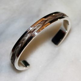 Armspange mit Pferdehaar