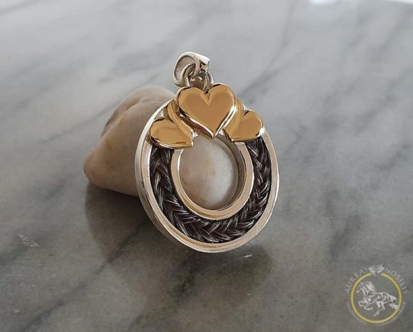 Aureas-Nobilis-Schmuck-mit-Pferdehaar-Schweifhaar-Anhänger-0